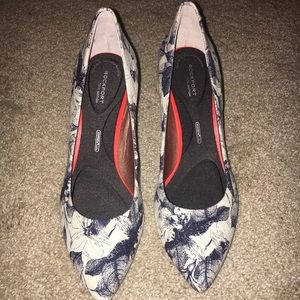 Rockport Total Motion Blue Floral Heels S8W